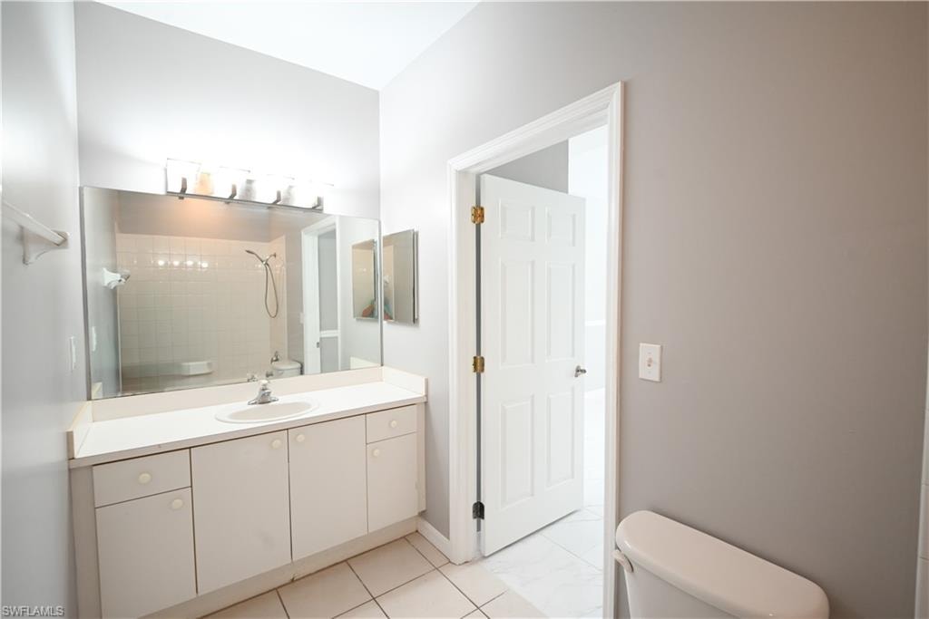 15433 Bellamar CIR 1023 photo 19