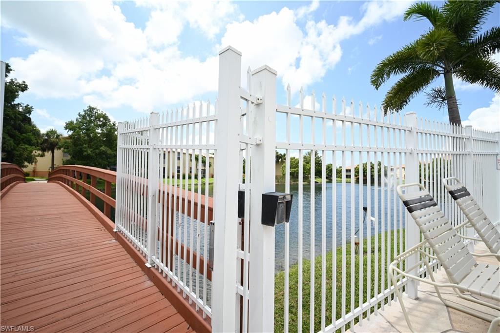 15433 Bellamar CIR 1023 photo 31