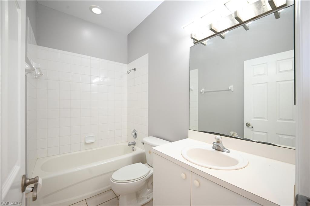 15433 Bellamar CIR 1023 photo 21