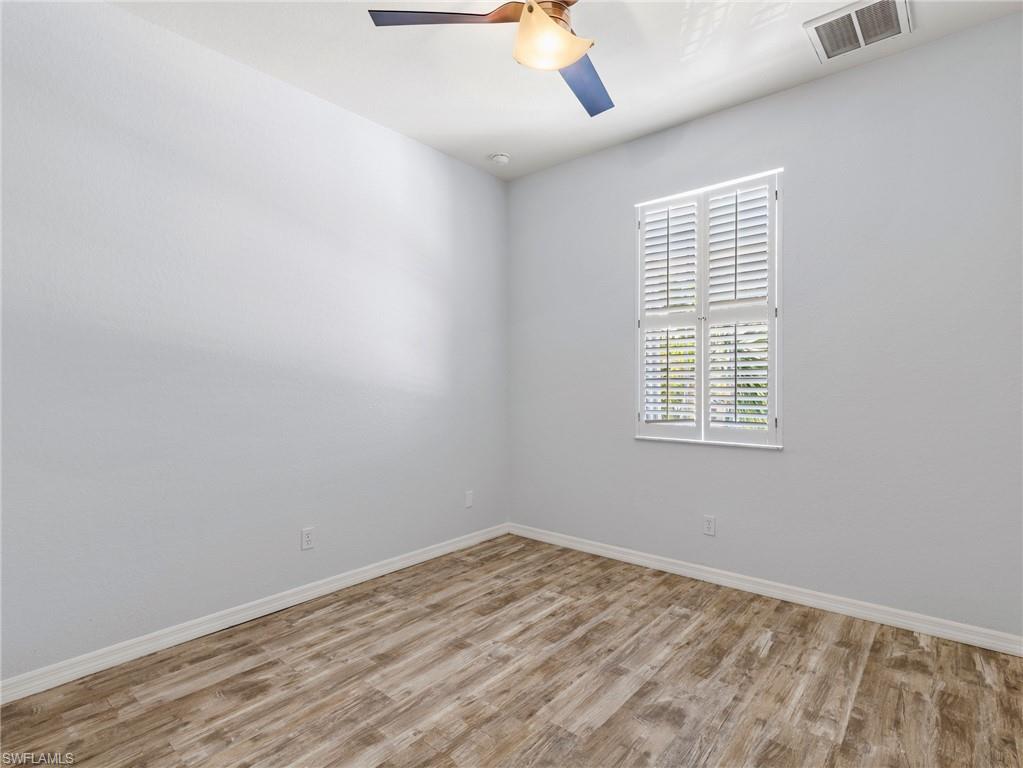 4231 Liron AVE 202 photo 22