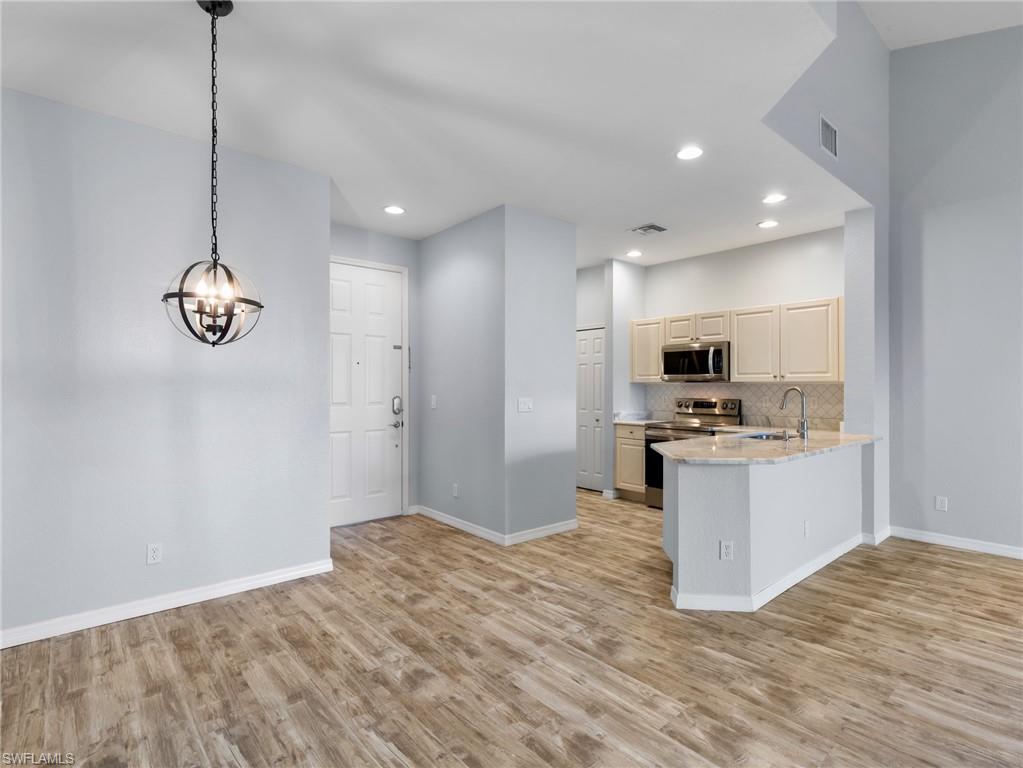 4231 Liron AVE 202 photo 9
