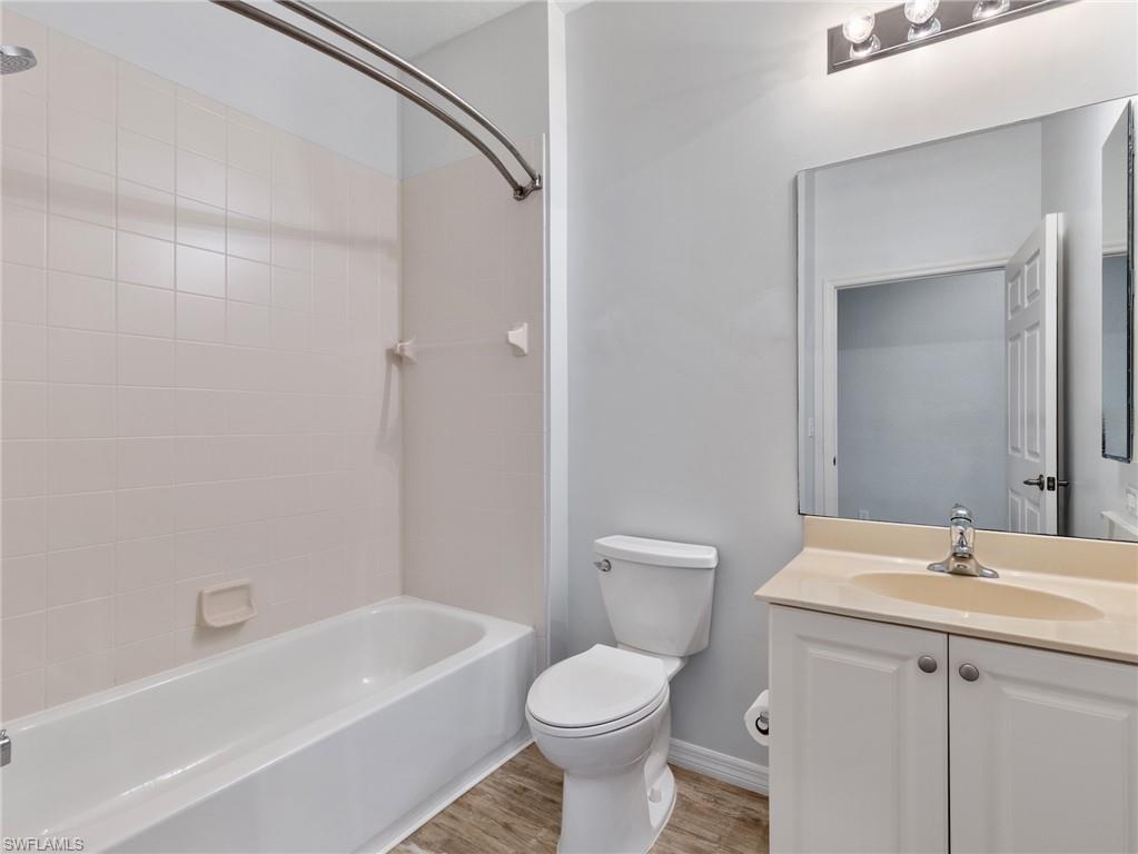 4231 Liron AVE 202 photo 24