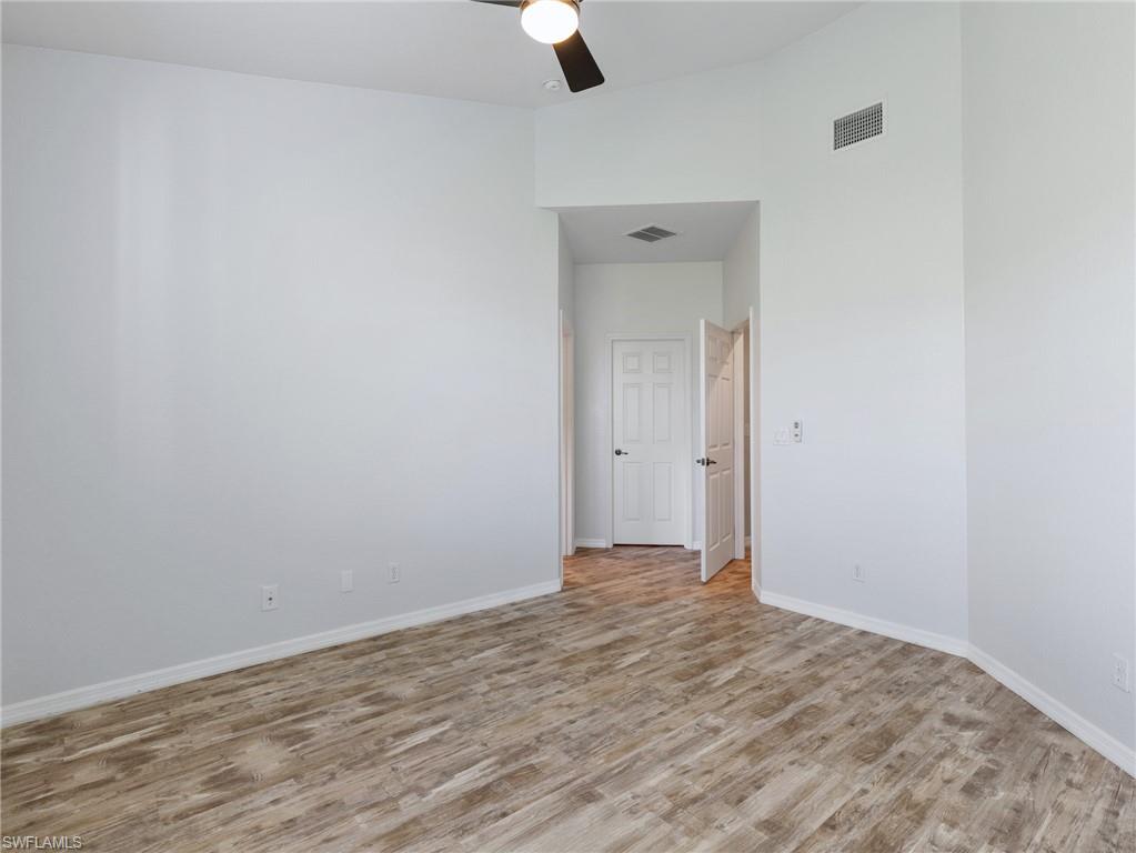 4231 Liron AVE 202 photo 18