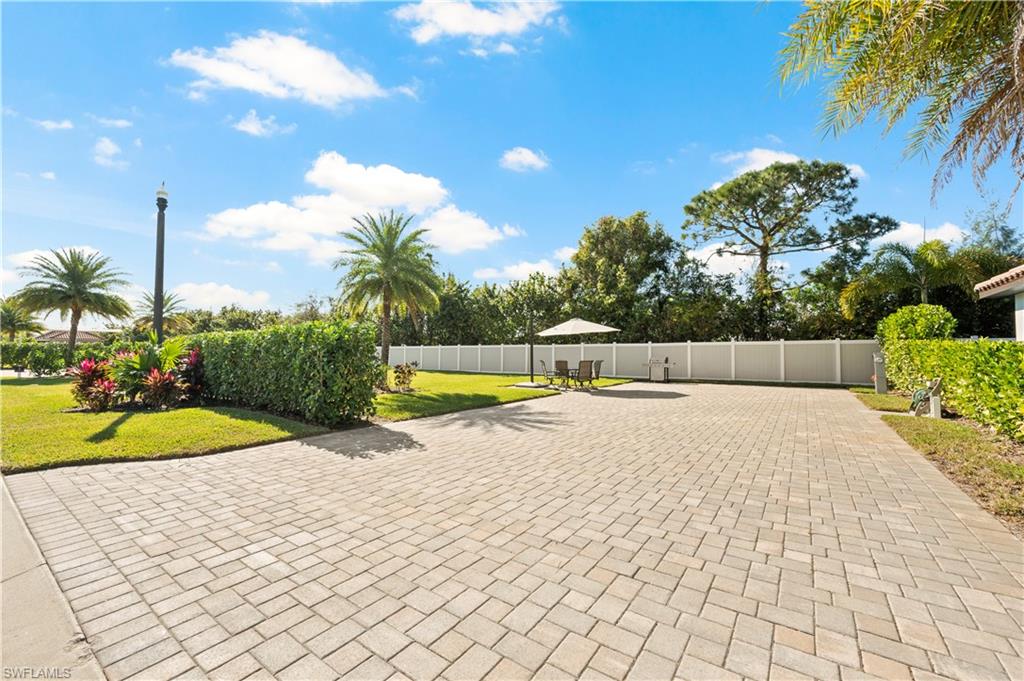13220 Golden Palms CIR