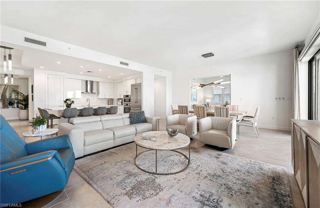1115 Central AVE 557