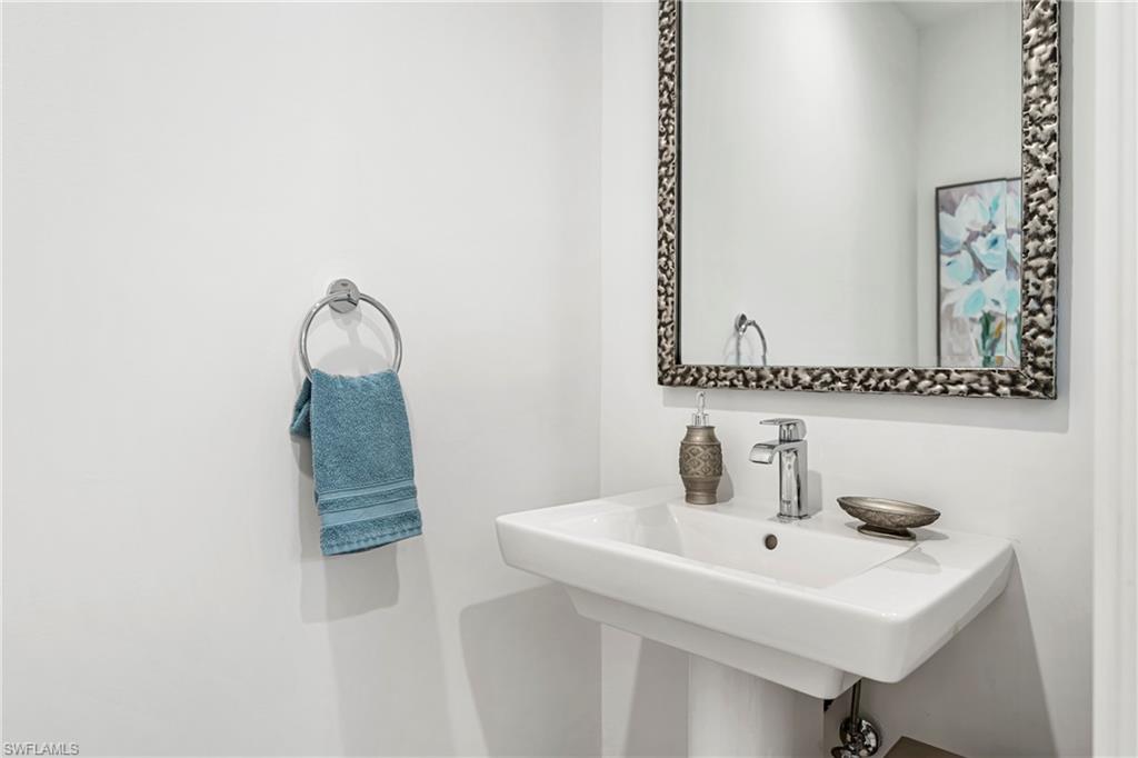 1115 Central AVE 557 photo 31