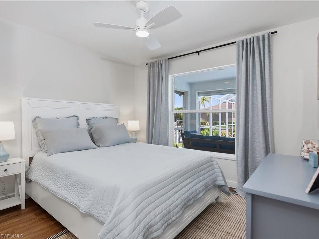 Queen bed