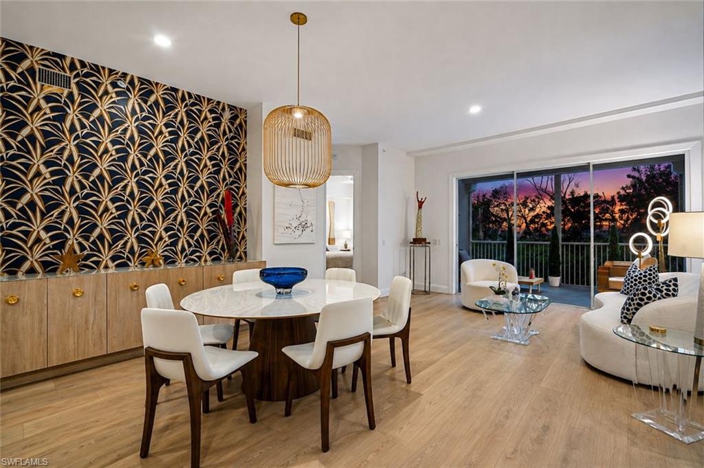 Accent wallpapered niche