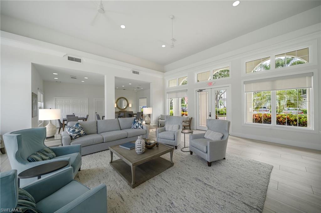 Sitting room clubhouse