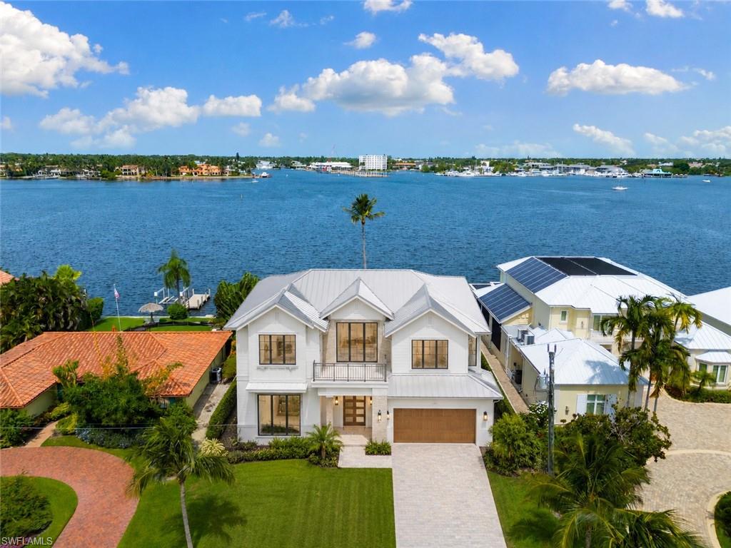 1535 Dolphin LN