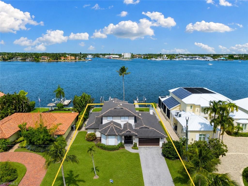 1535 Dolphin LN