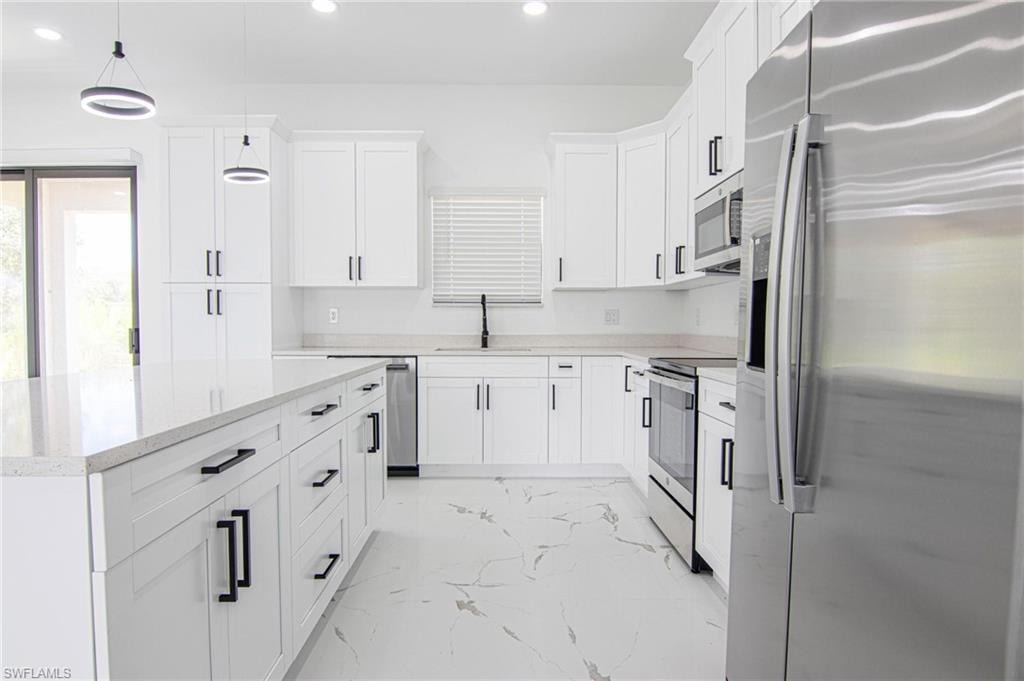 1834 Lindsay ST photo 9