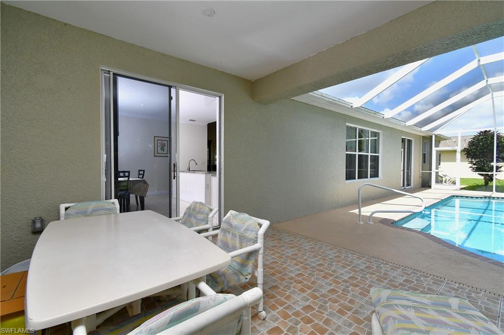 599 Genevieve DR photo 37