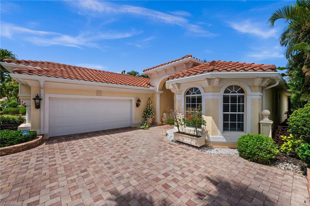 8725 Largo Mar DR