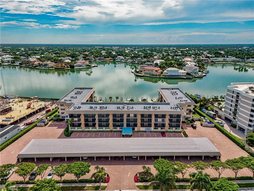 3200 Gulf Shore BLVD N 205