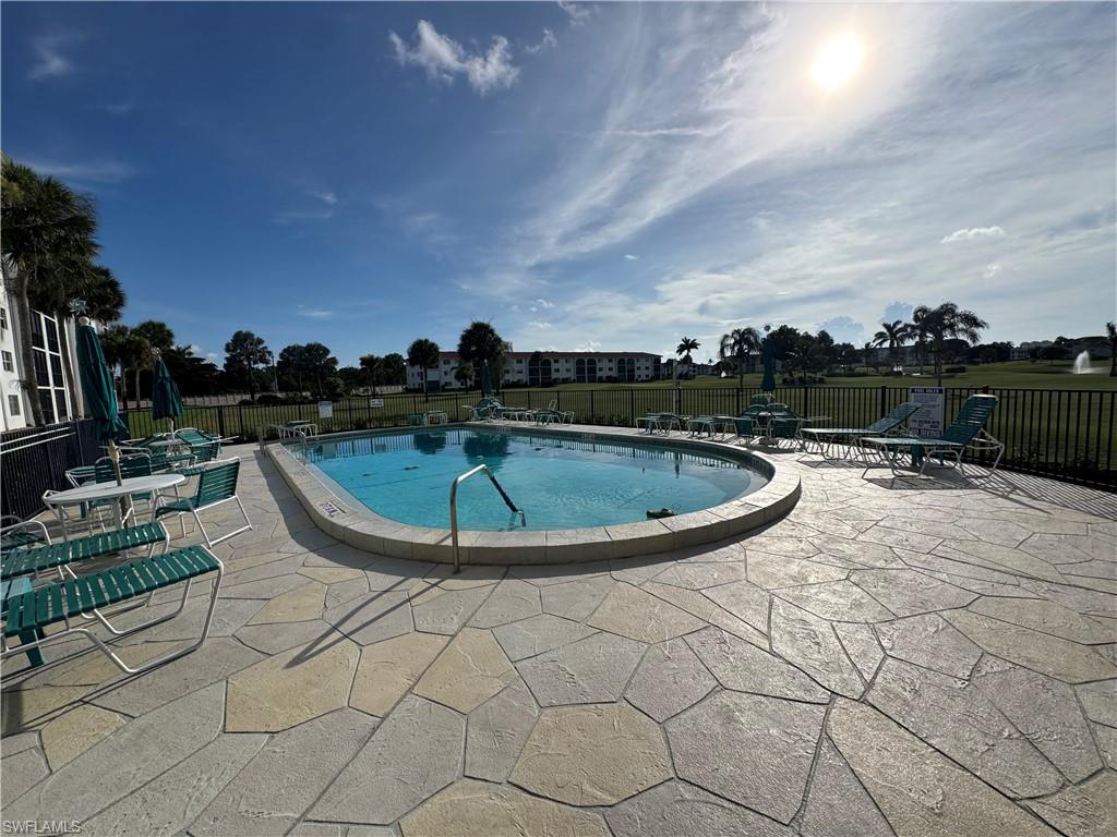 37 High Point CIR E 305 photo 19