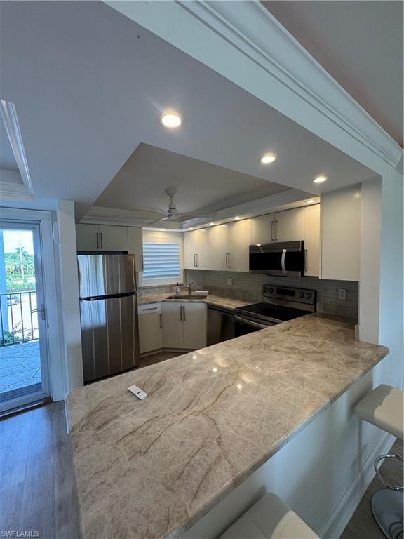 37 High Point CIR E 305