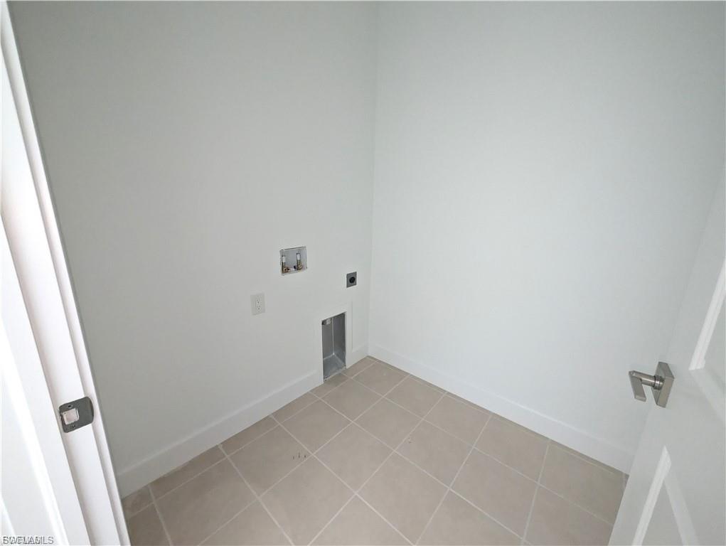 1103-1101 Harold AVE S photo 6