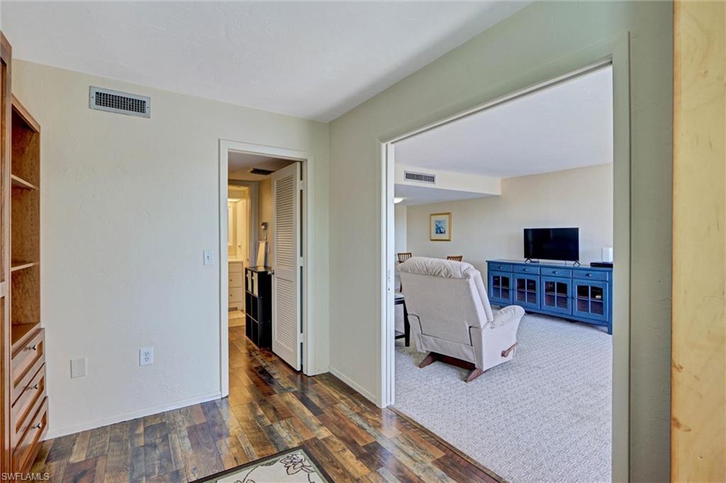 4240 Steamboat BEND 303 photo 21