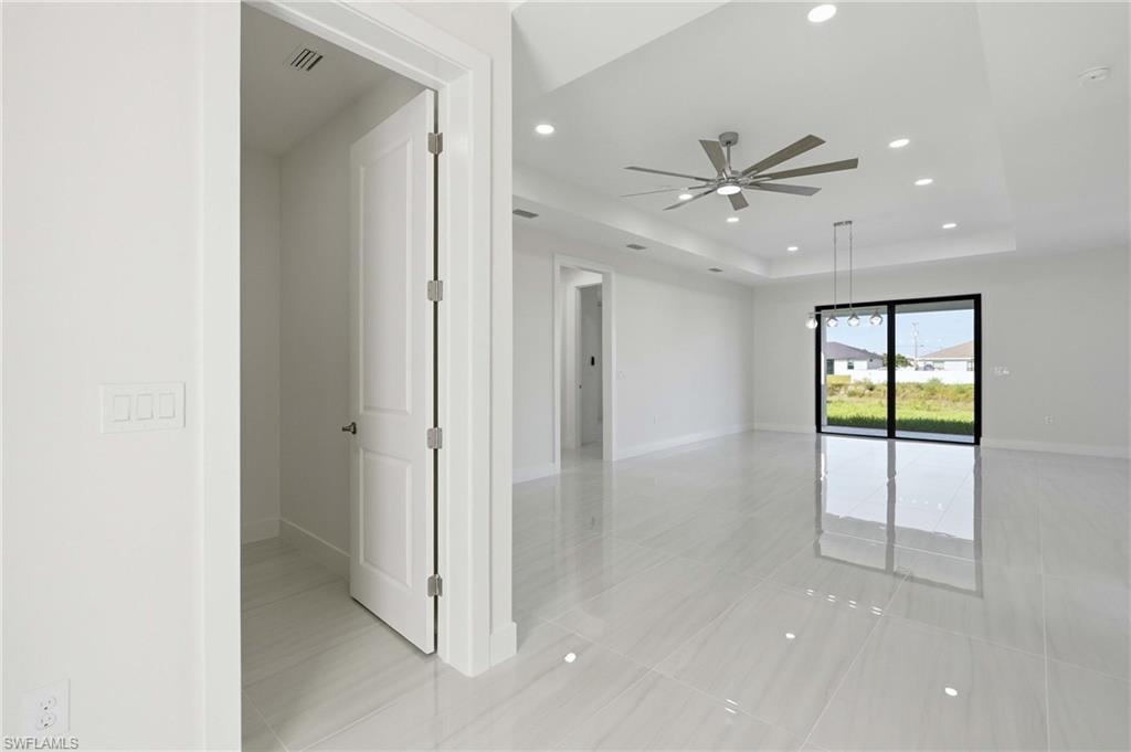 382 Pauline AVE photo 6