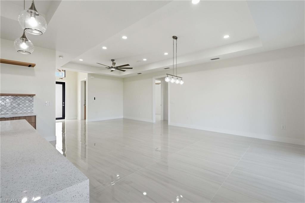 382 Pauline AVE photo 12