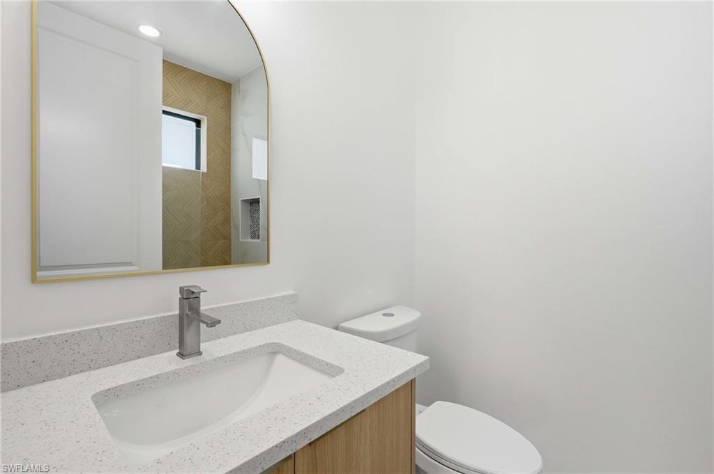 382 Pauline AVE photo 29