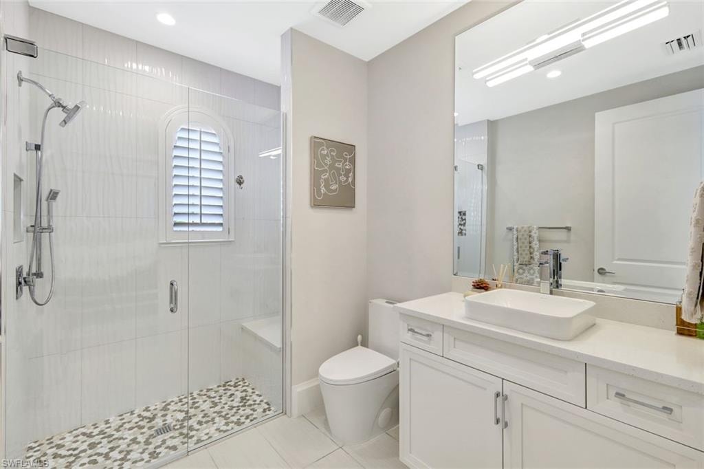 Full Ensuite Bath 2