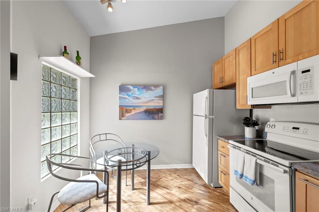 12061 Summergate CIR 204 photo 9
