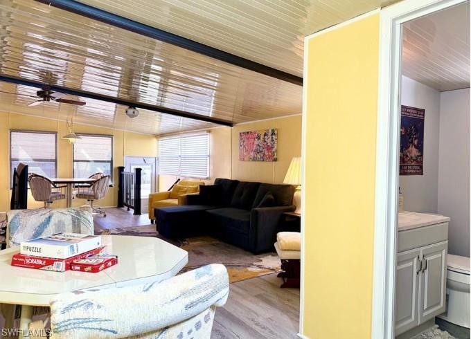 16 Bass LN 16 photo 11