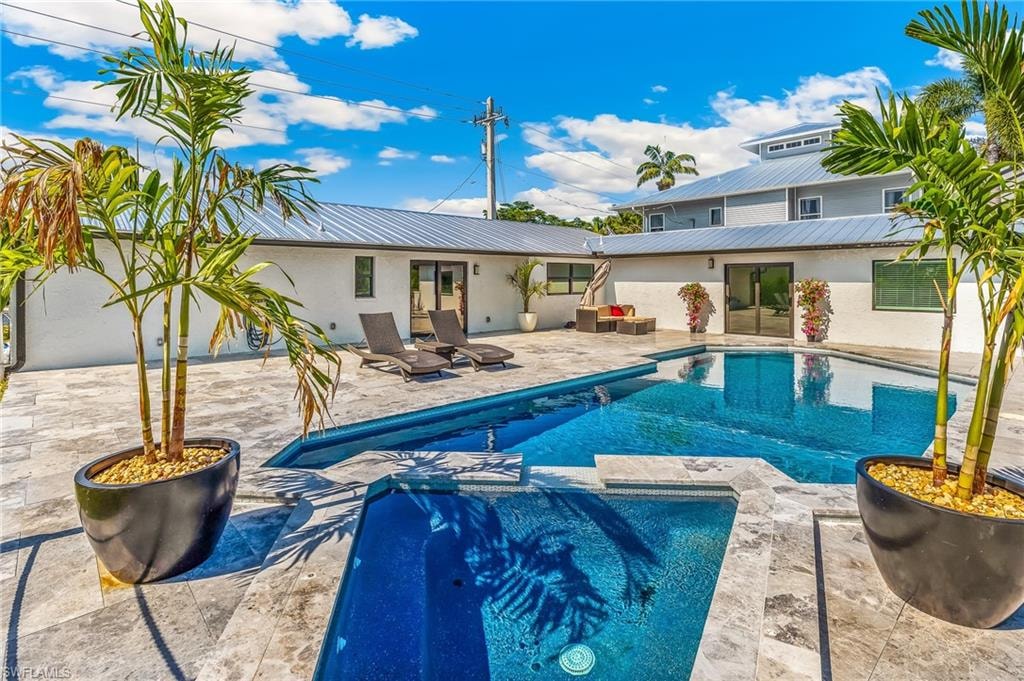 Custom-Designed Pool/Spa