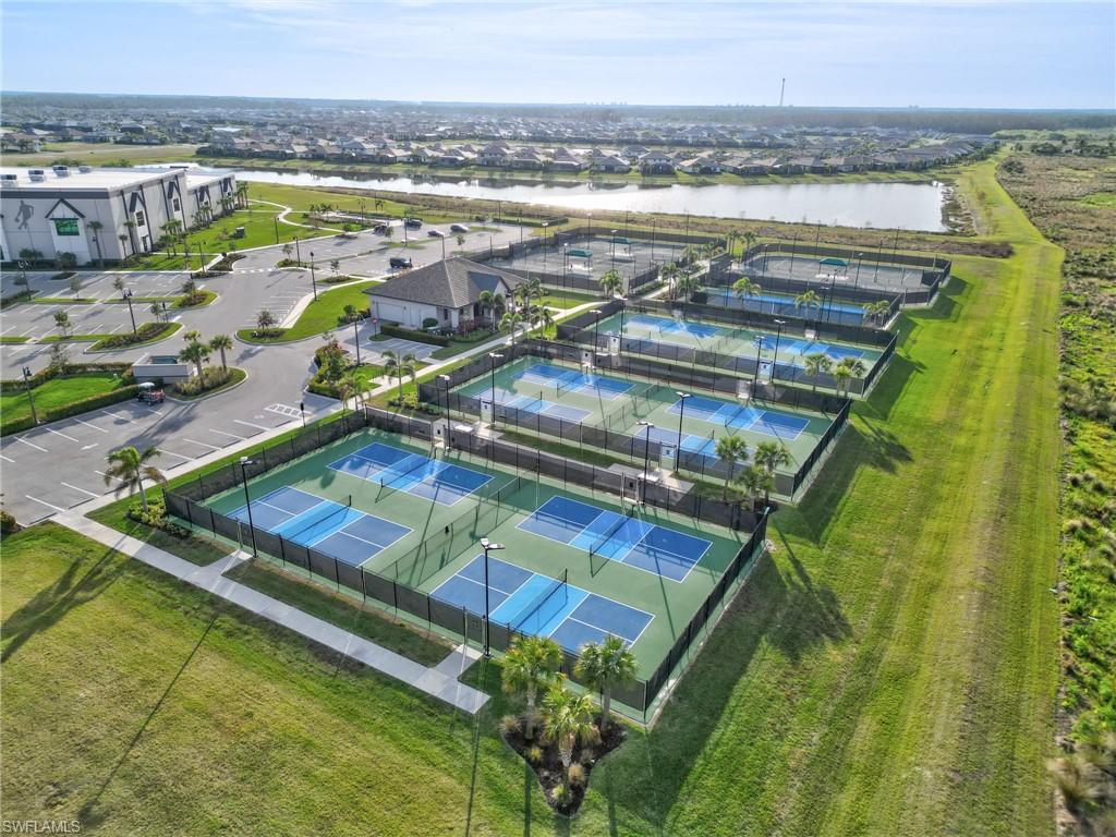 Outdoor Pickleball