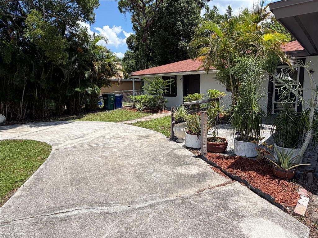5829 Casablanca CT