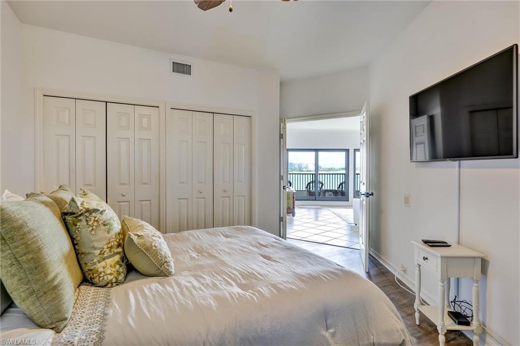 334 La Peninsula BLVD 334 photo 23