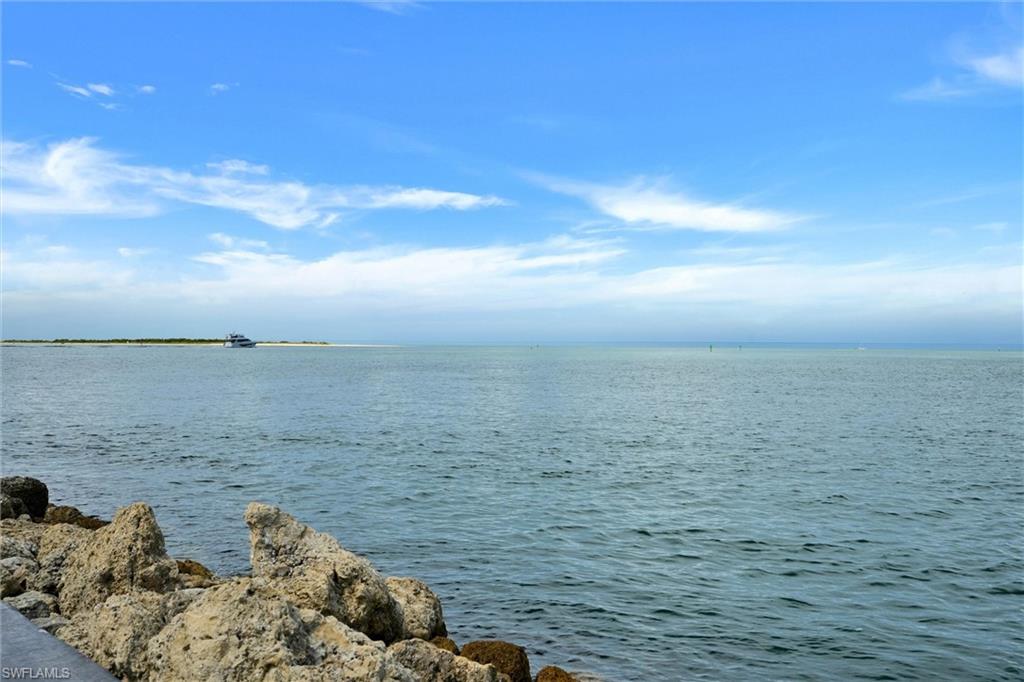 334 La Peninsula BLVD 334 photo 42