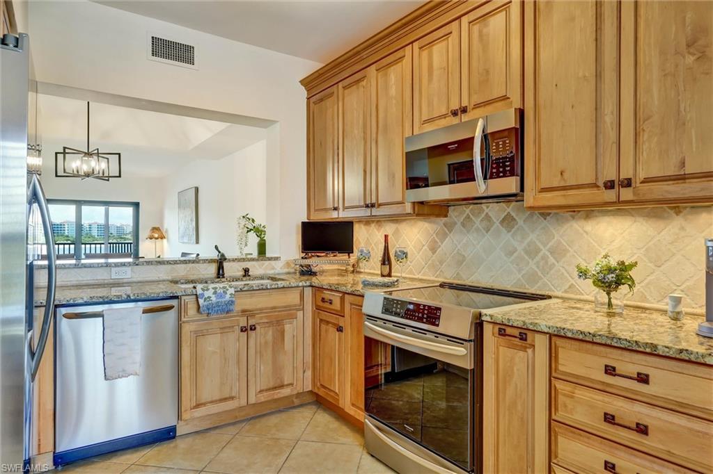 334 La Peninsula BLVD 334 photo 17