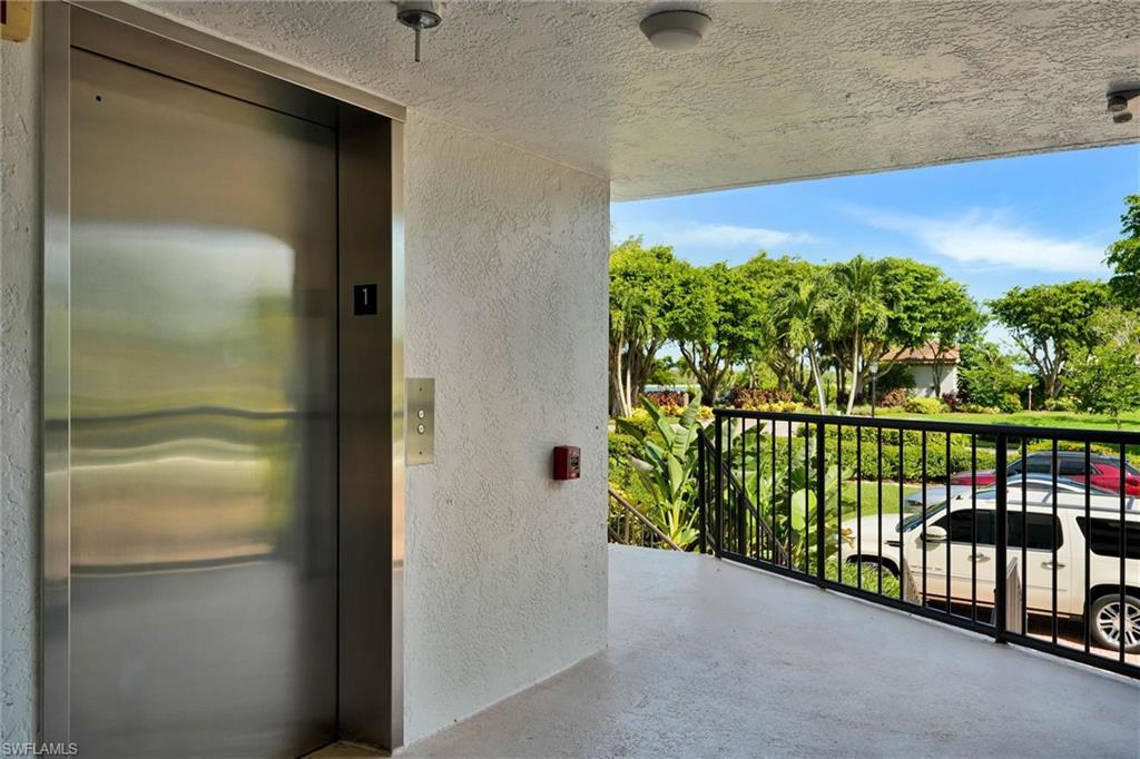 334 La Peninsula BLVD 334