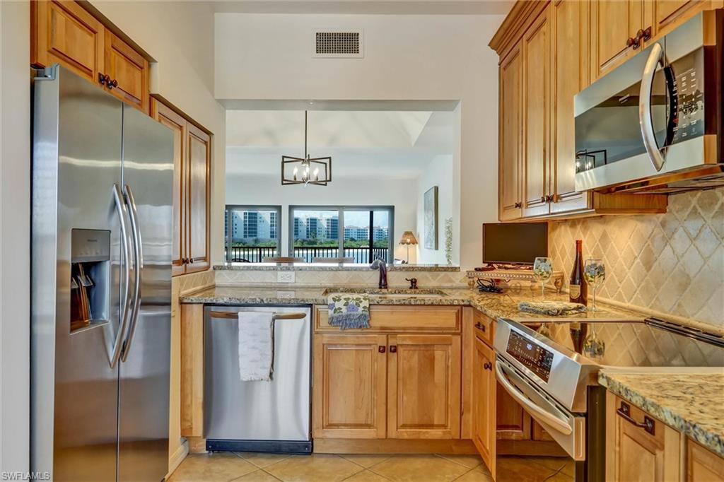 334 La Peninsula BLVD 334 photo 18