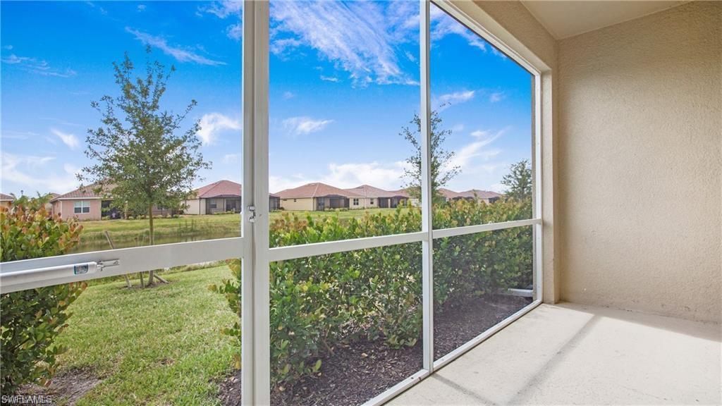 2792 Blossom WAY photo 8