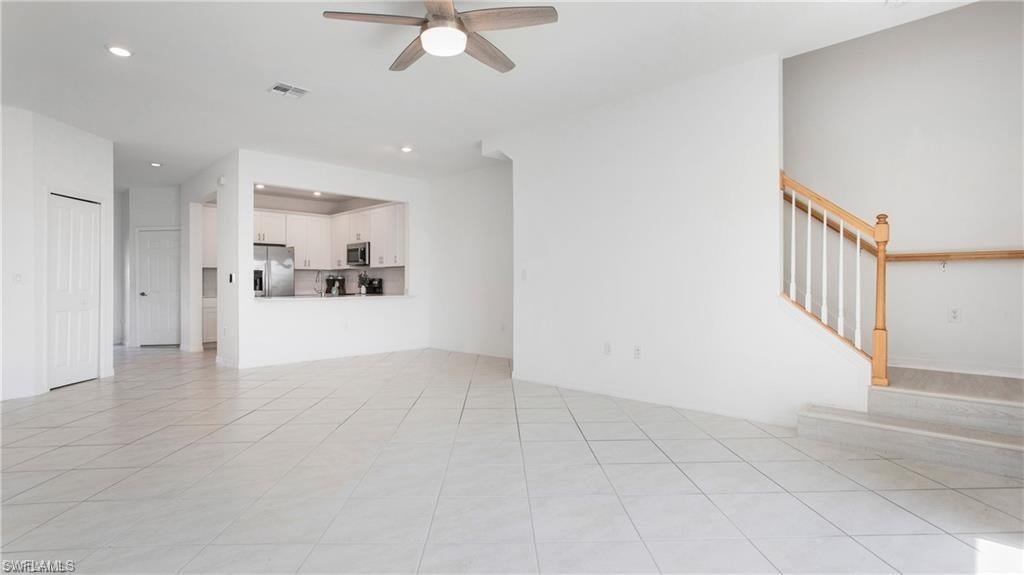 2792 Blossom WAY photo 21