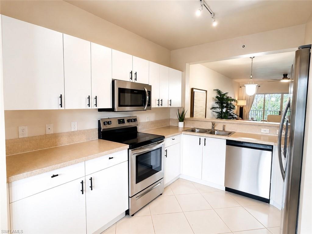 7839 Regal Heron CIR 202