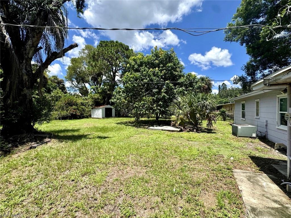 346 Muskegon AVE photo 18