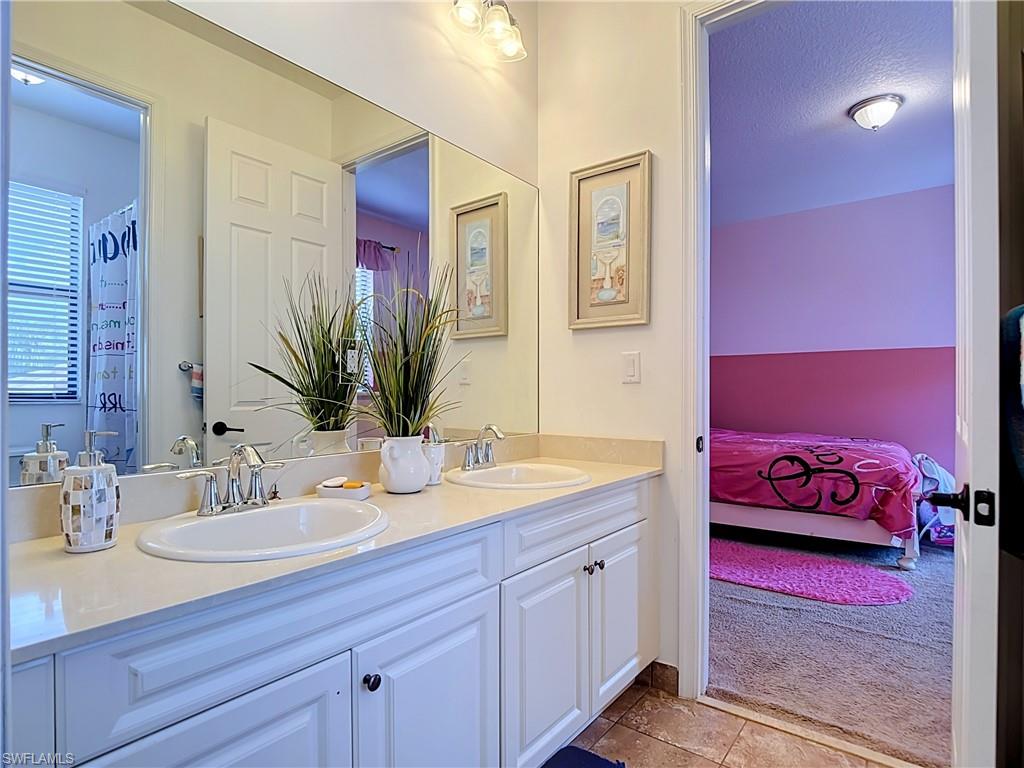 5024 Milano ST photo 39