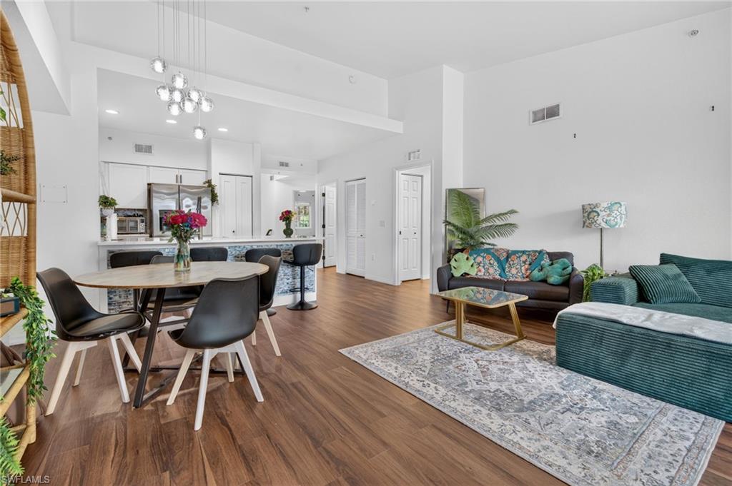 20254 Royal Villagio CT 203 photo 12