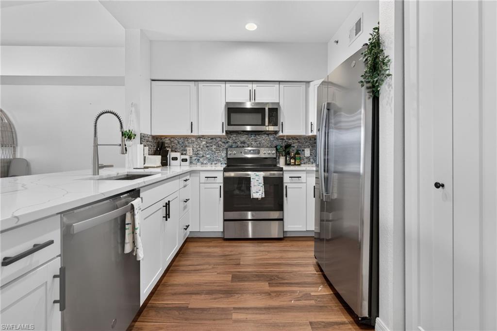 20254 Royal Villagio CT 203 photo 7