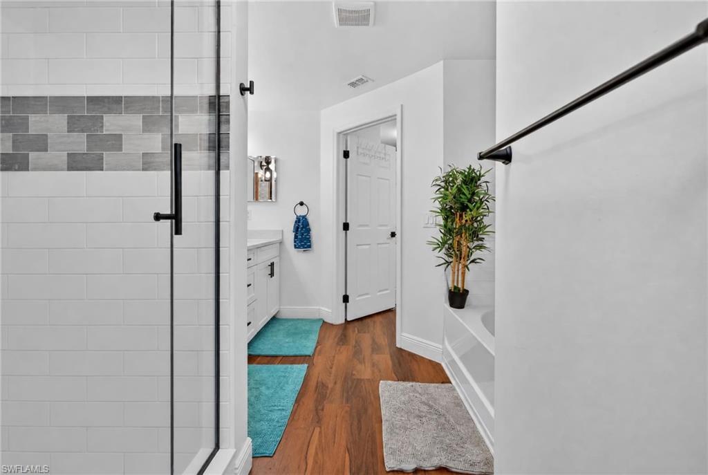 20254 Royal Villagio CT 203 photo 28