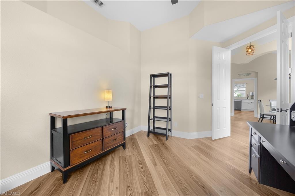 8070 Tauren CT S photo 9