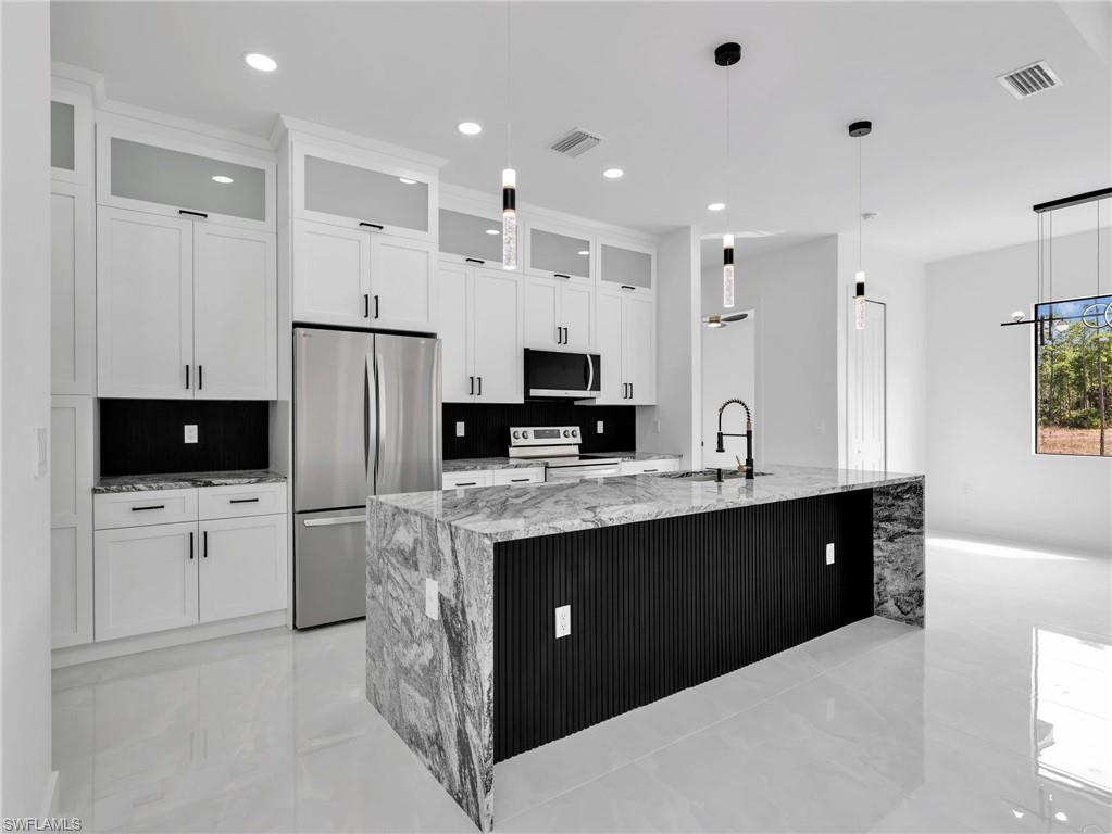 808 Willard AVE photo 12