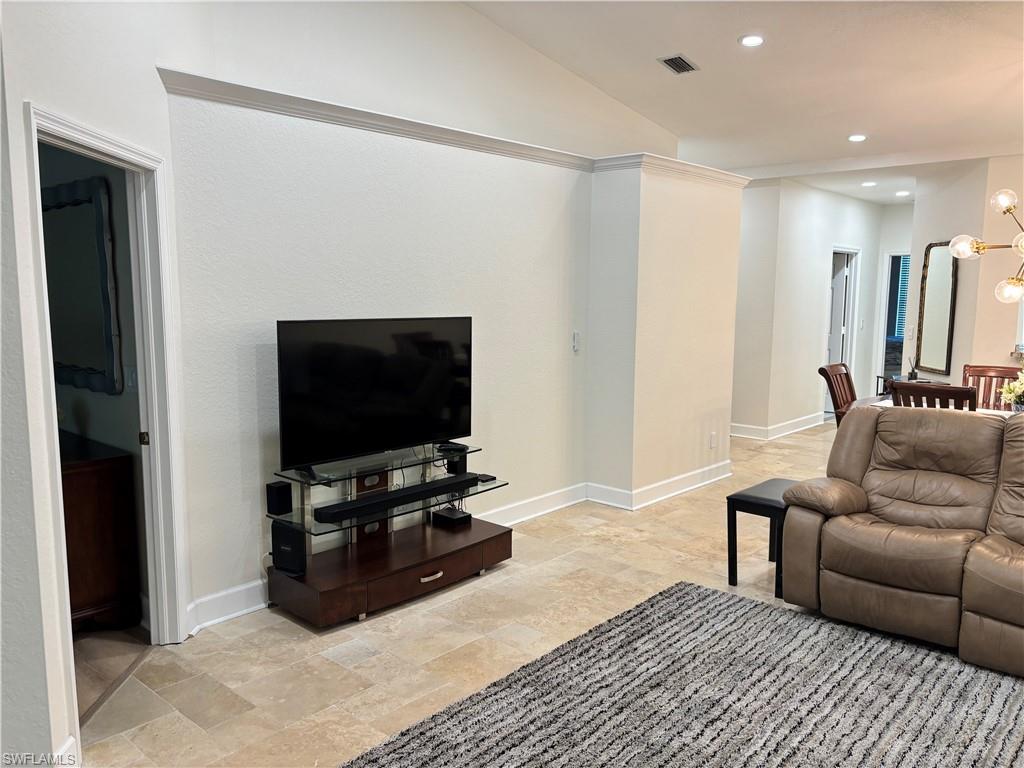 1340 Charleston Square DR 203 photo 12