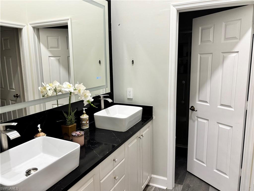 1340 Charleston Square DR 203 photo 14