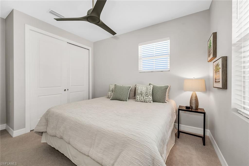 233 Indies DR E 201 photo 26